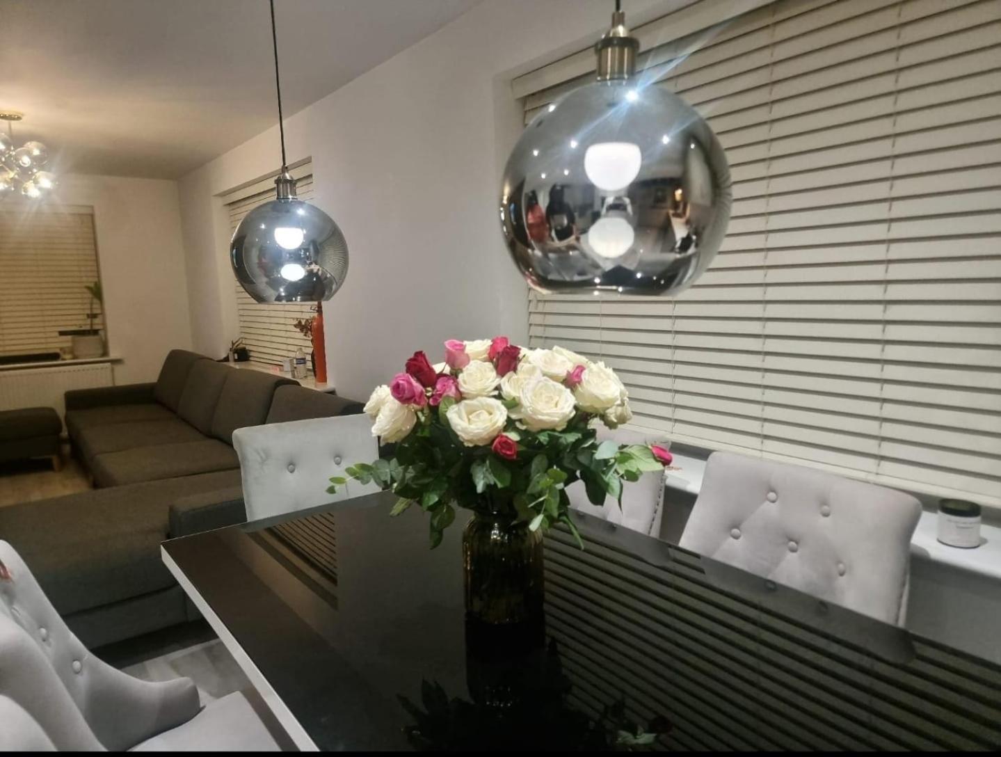 Bromley Common- Double Bedroom With En-Suite With Private Lounge In Shared Town House Экстерьер фото